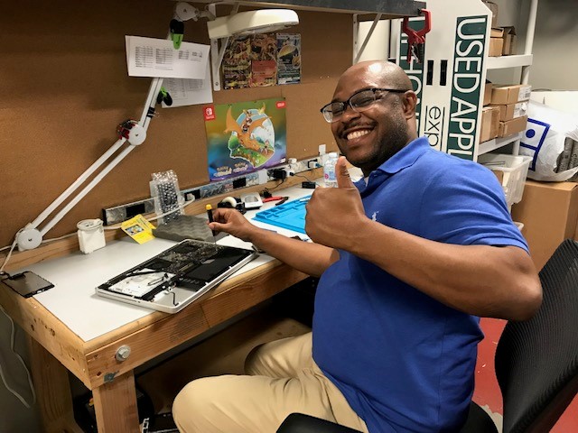 Giving Back with Every Bite: How The Great Greek Grill’s Partnership with GiftAMeal Makes a Difference